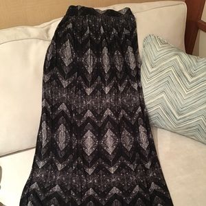 Ecote maxi skirt. Small