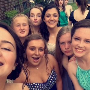 Meet your Posher, Caitlin