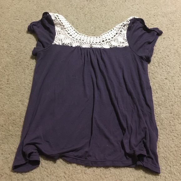 American eagle crochet trim purple blouse