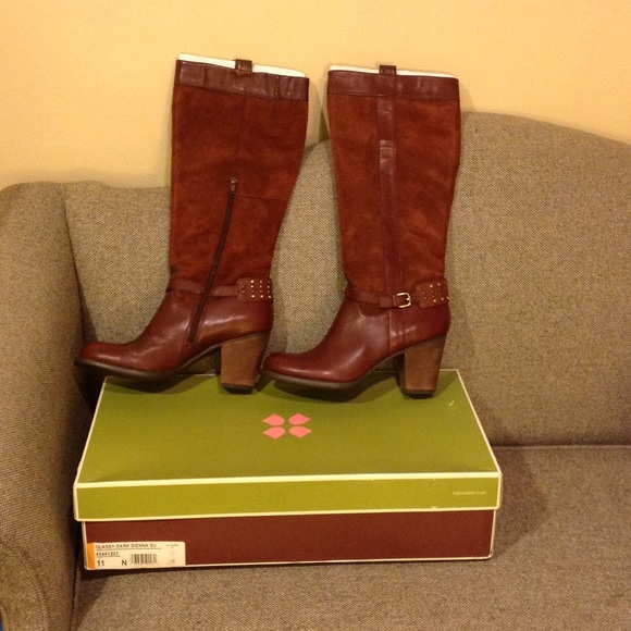 naturalizer narrow boots