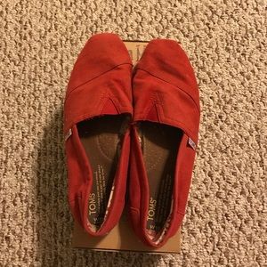 Red toms