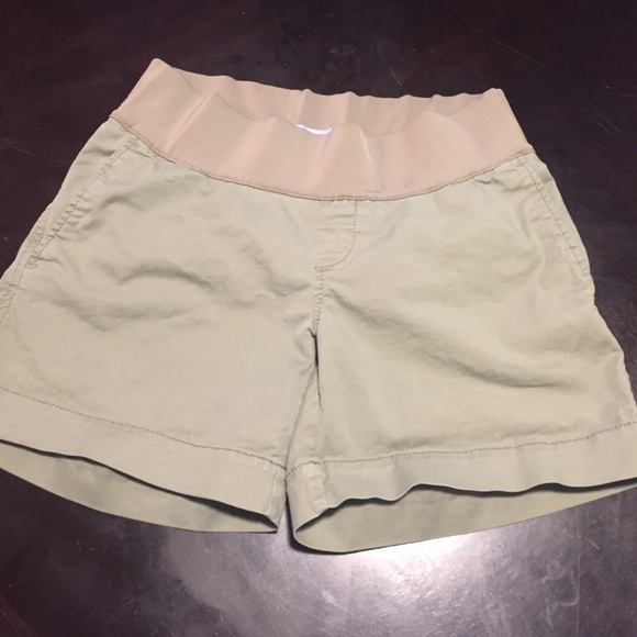 Maternity shorts