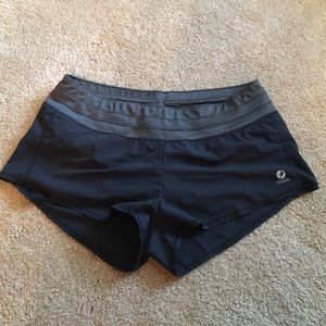 ☀️ FINAL SALE ☀️ Oiselle Mac Roga Running Shorts