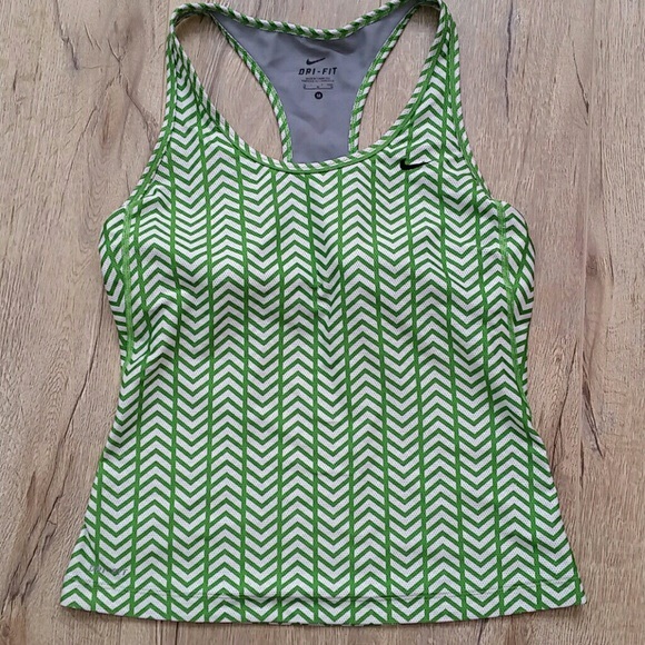 Nike Tank - Picture 1 of 3