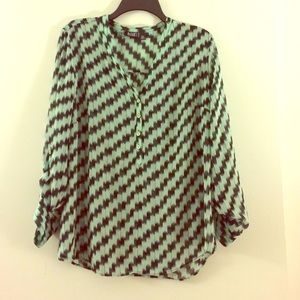 Fun minty pattern blouse!