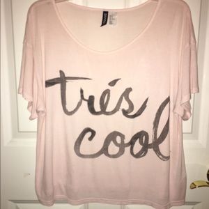 Tres Cool Scoop Neck T shirt