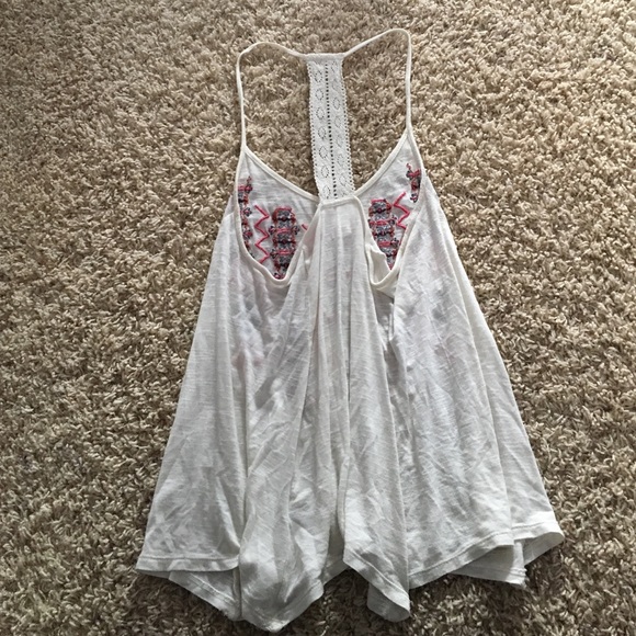 Flowy white razor back top - Picture 2 of 2