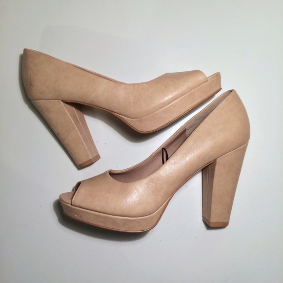 H&M Nude Peep Toe 4" Pumps