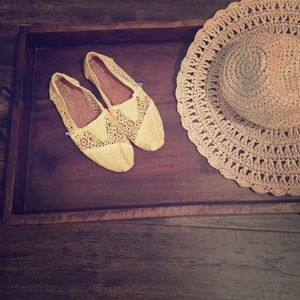 Yellow crochet TOMS!