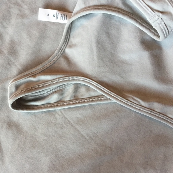 NWT Lululemon Front Racer Tank 6 Silver - Picture 3 of 5