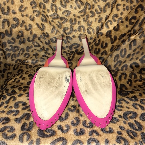 Beautiful color blocked heel - Picture 3 of 4