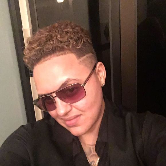 Meet your Posher, Nico