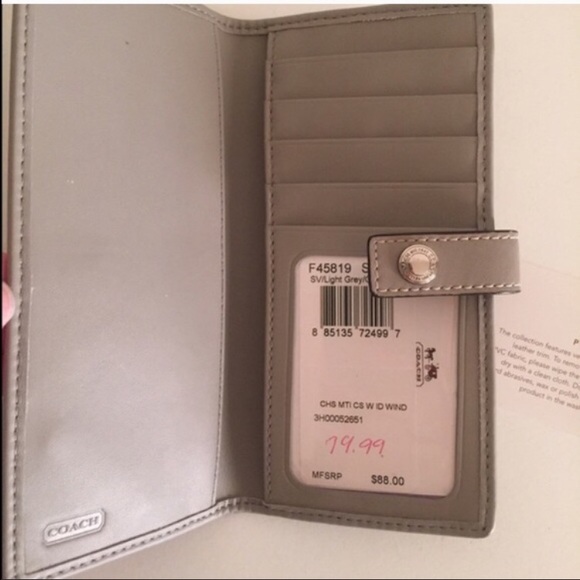 Grey coach wallet ****reserved******