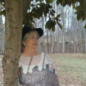 Meet your Posher, Debbie