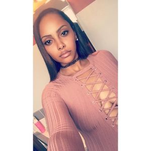 Meet your Posher, Yasmine