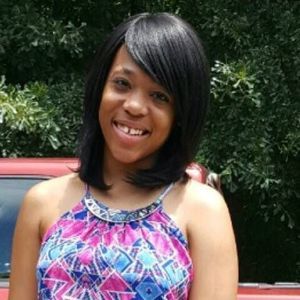 Meet your Posher, Courtney