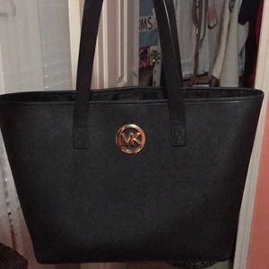 Black Micheal Kors purse