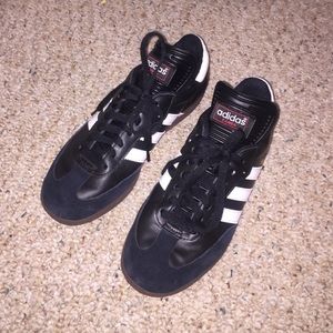 SALE 🎊🎉 Like new adidas samba