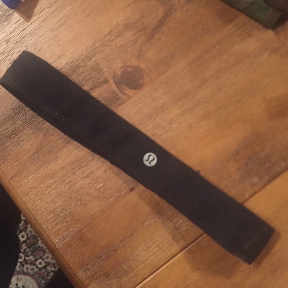 lululemon athletica Accessories - Lululemon headband