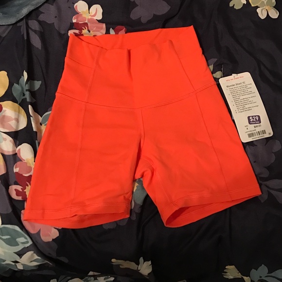 Lululemon wunder shorts. Never worn