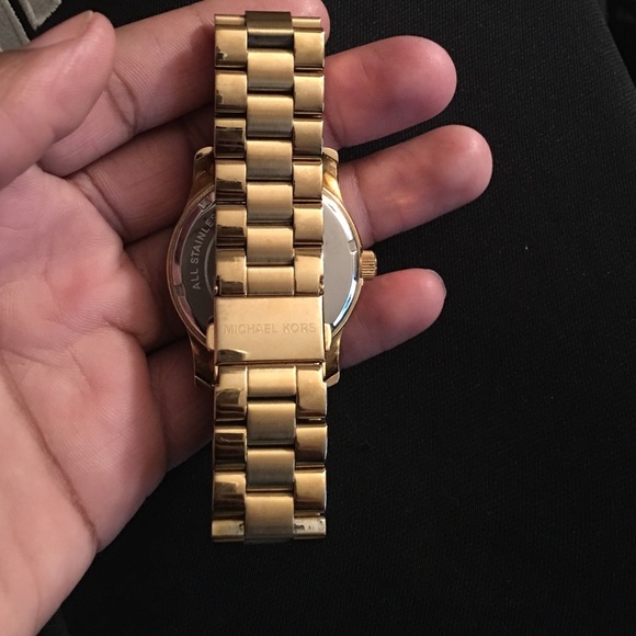 Michael kors midsize Red glitz gold tone watch - Picture 3 of 4