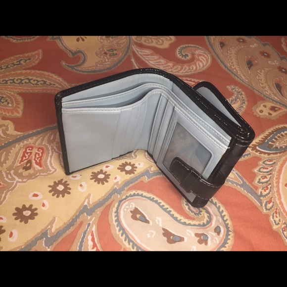 Small Coach Wallet in black with logo design - Picture 2 of 4