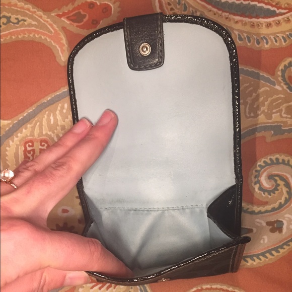 Small Coach Wallet in black with logo design - Picture 3 of 4