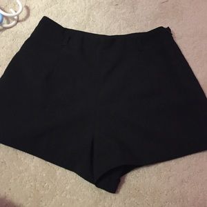 Forever 21 black highwasted shorts