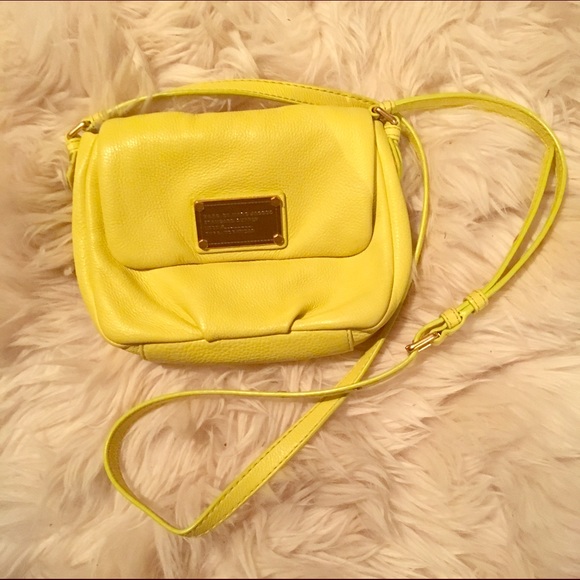 Marc by Marc Jacobs Handbags - 👜 Marc by Marc Jacobs cross body bag 👜