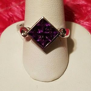 14kt white gold amethyst diamond ring