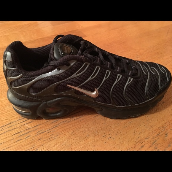 Youth Nike Air Sneakers, Size 4.5