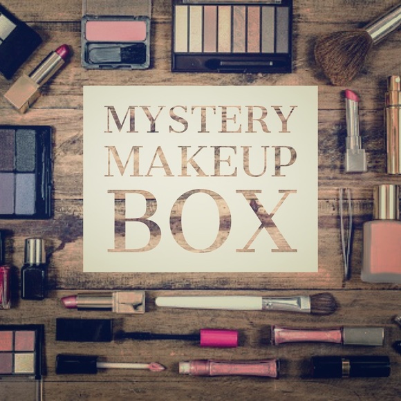 Urban Decay Other - Mystery Beauty Box 