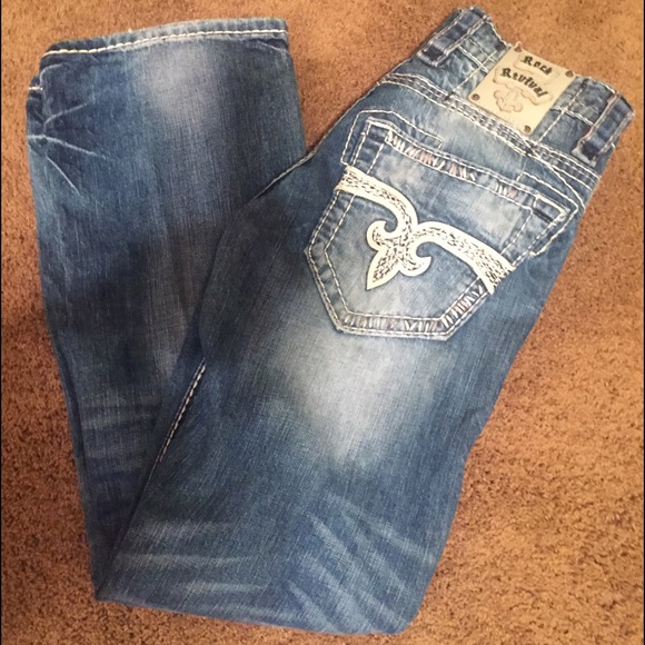 what size is a 28 in rock revival jeans