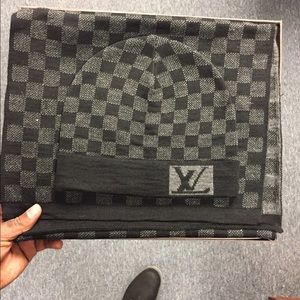 Louis Vuitton Hat and scarf set