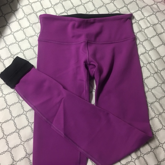 Lululemon REVERSIBLE magenta leggings
