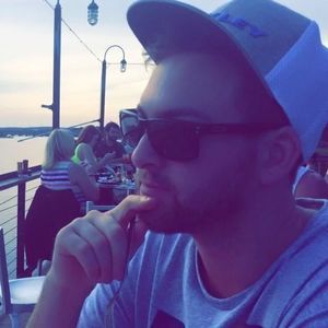 Meet your Posher, Clint