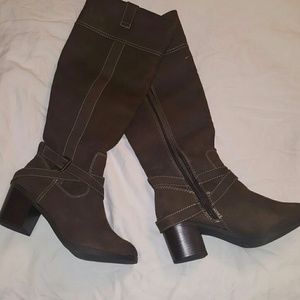 Women's knee boots