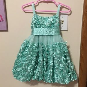 2T dress.