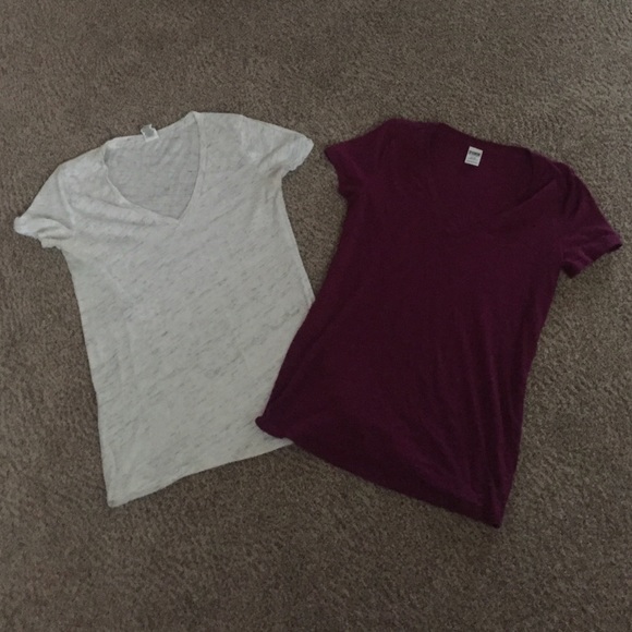2 Pink t-shirts
