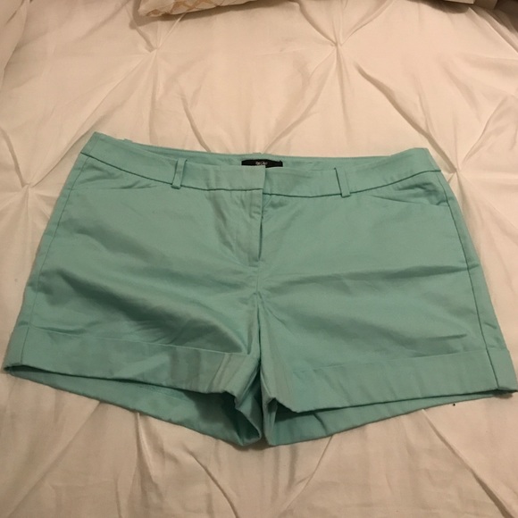 MOSSIMO SHORTS