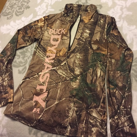 Real tree duck dynasty pull over
