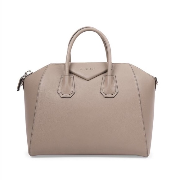 Meet your Posher, Liana