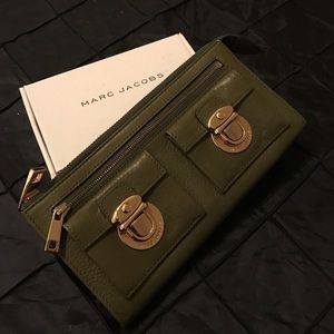 Authentic 💯 % Marc Jacob Wallet