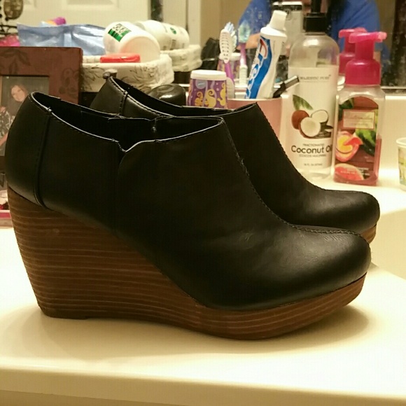 Dr. Scholl's Wedge shoes