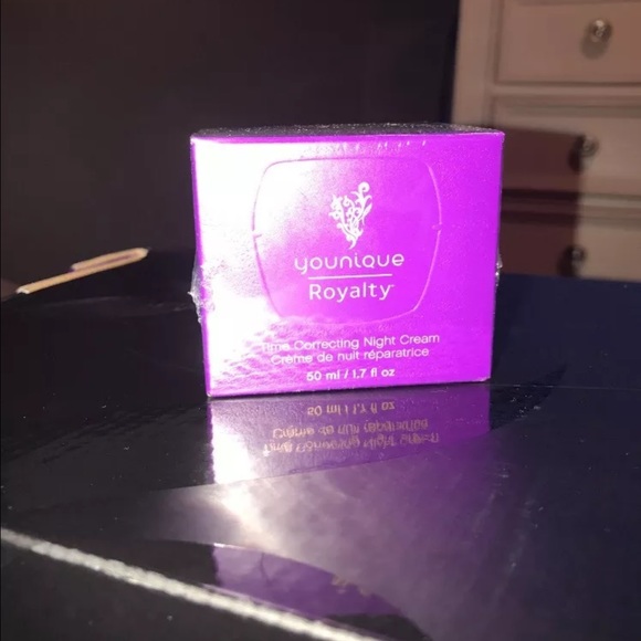 YOUNIQUE night cream