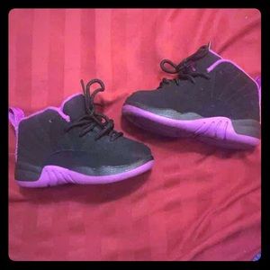 ❌SOLD❌Hyperviolet Jordan 12 7c