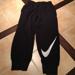 Nike Joggers☑️