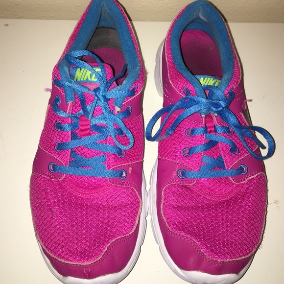 Nike flex experience tennis shoes - Picture 2 of 3