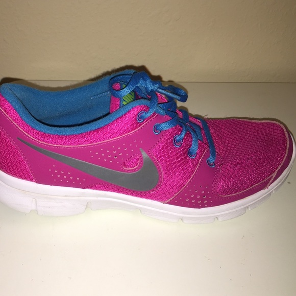 Nike flex experience tennis shoes - Picture 3 of 3