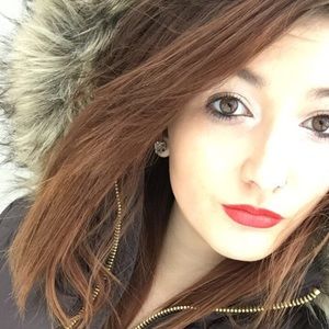 Meet your Posher, Kaitlyn